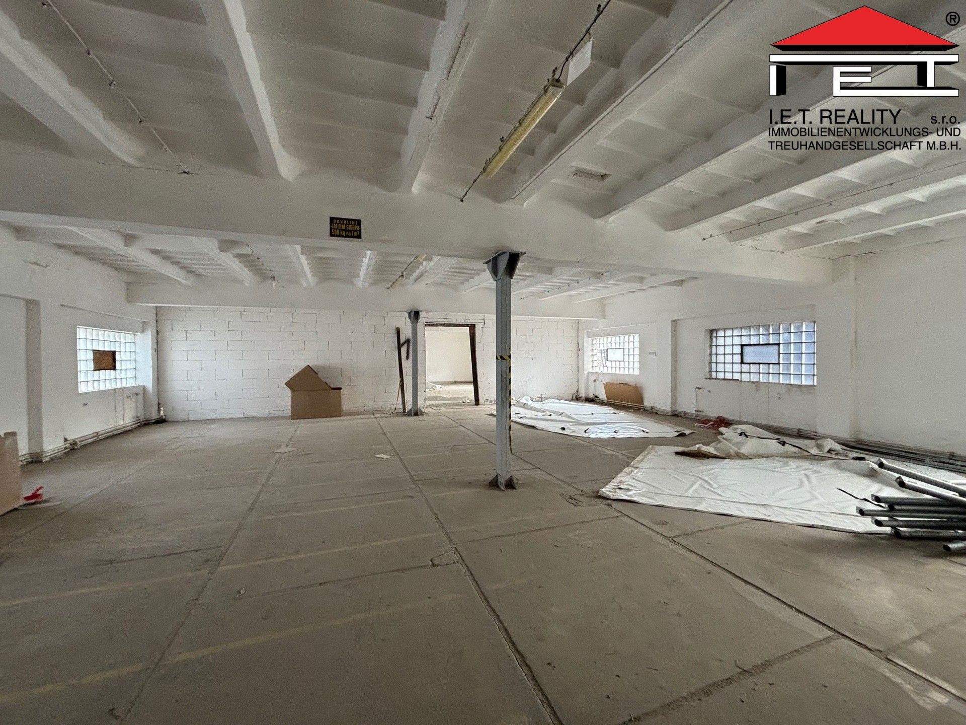 Pronájem výrobní prostory - Pionýrů, Frýdek-Místek, 300 m²