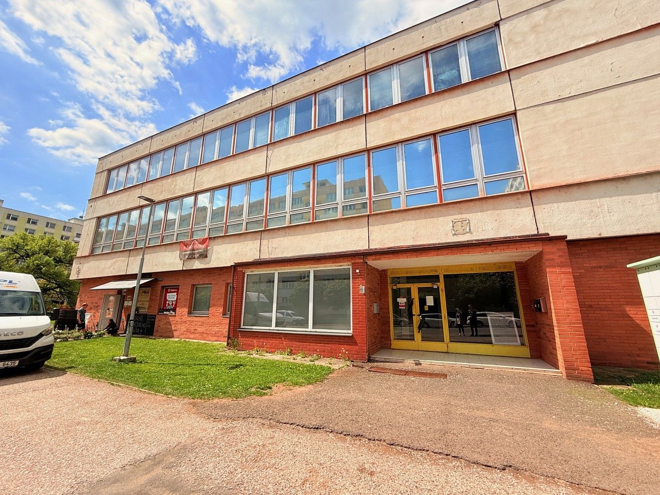 Kanceláře, Vrchlabí, okres Trutnov, 24 m² - 1