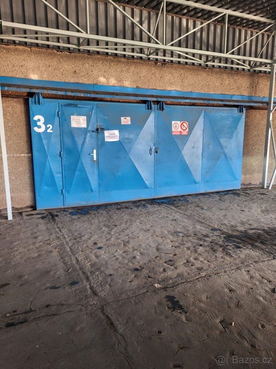 Garáže, Ostrava, 720 00