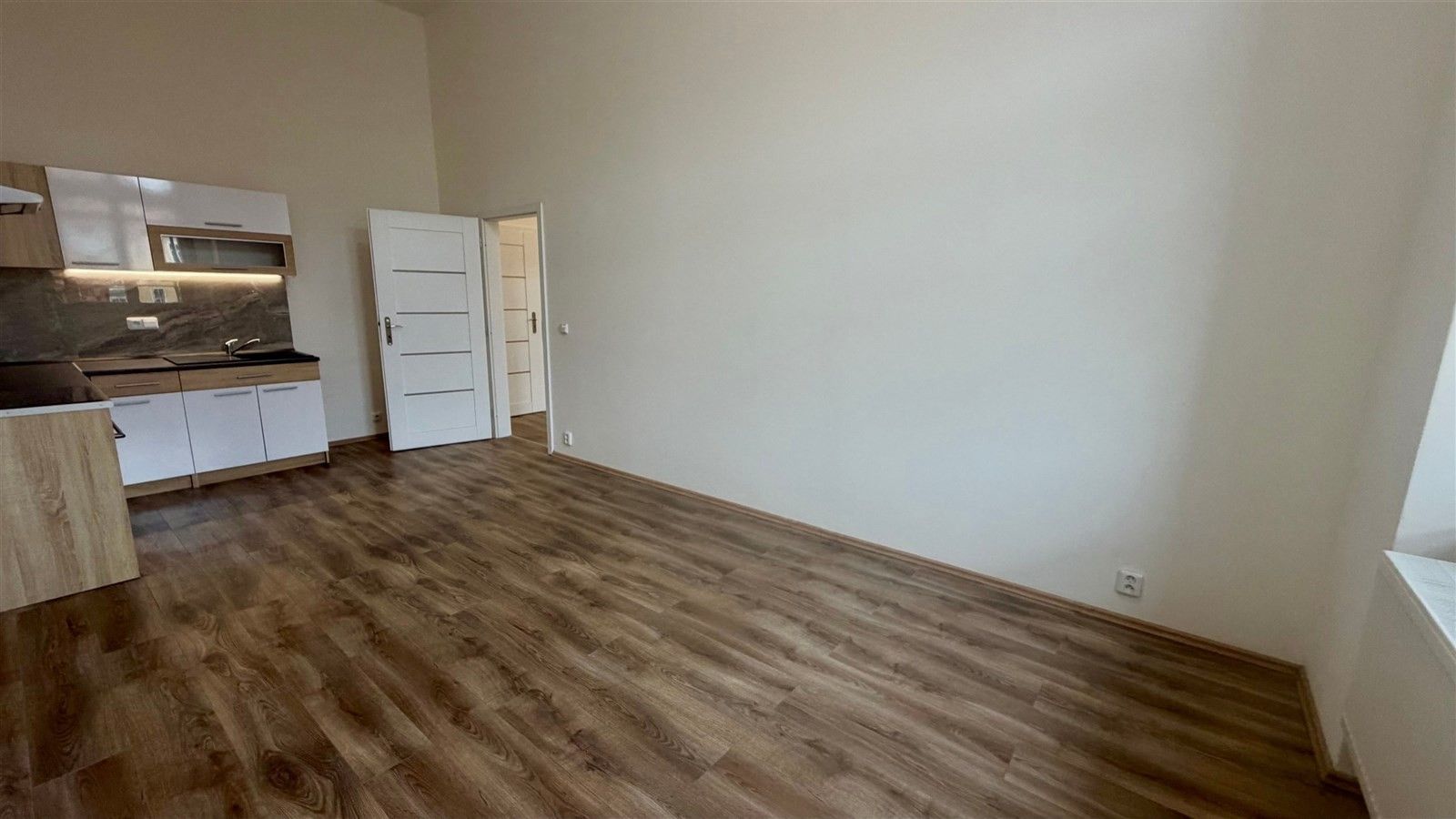 3+kk, náměstí Krále Jiřího z Poděbrad 483, Cheb, 84 m² - 2