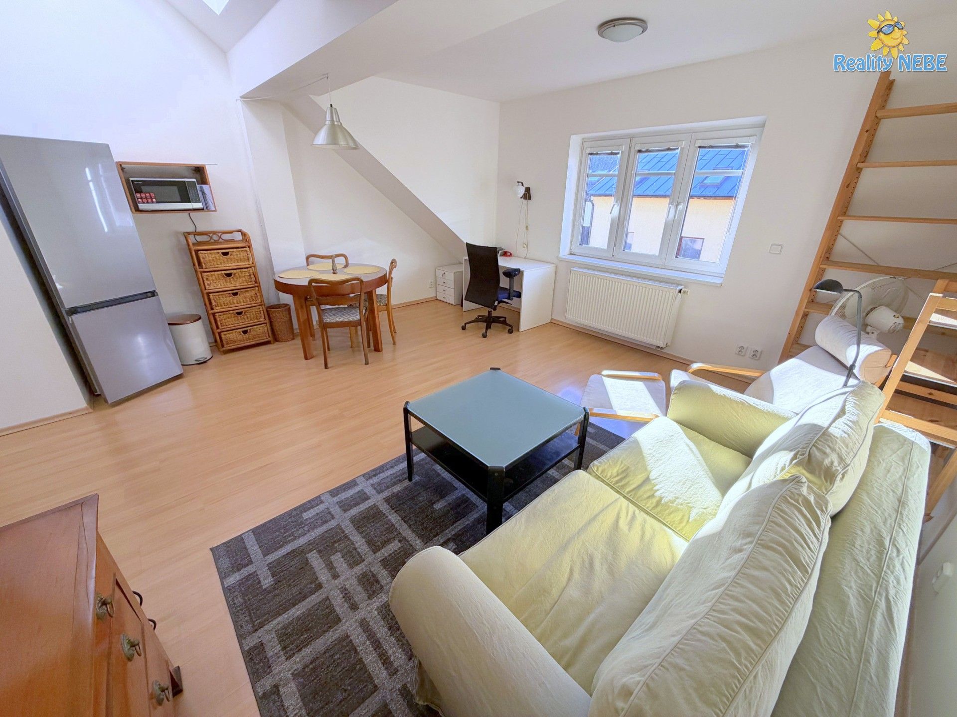 Pronájem byt 2+kk - Na Dvorcích, Praha, 50 m²