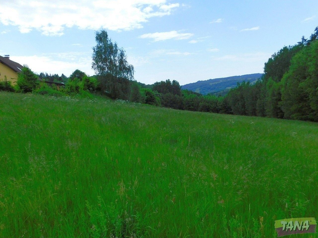 Louka, 12 565 m²