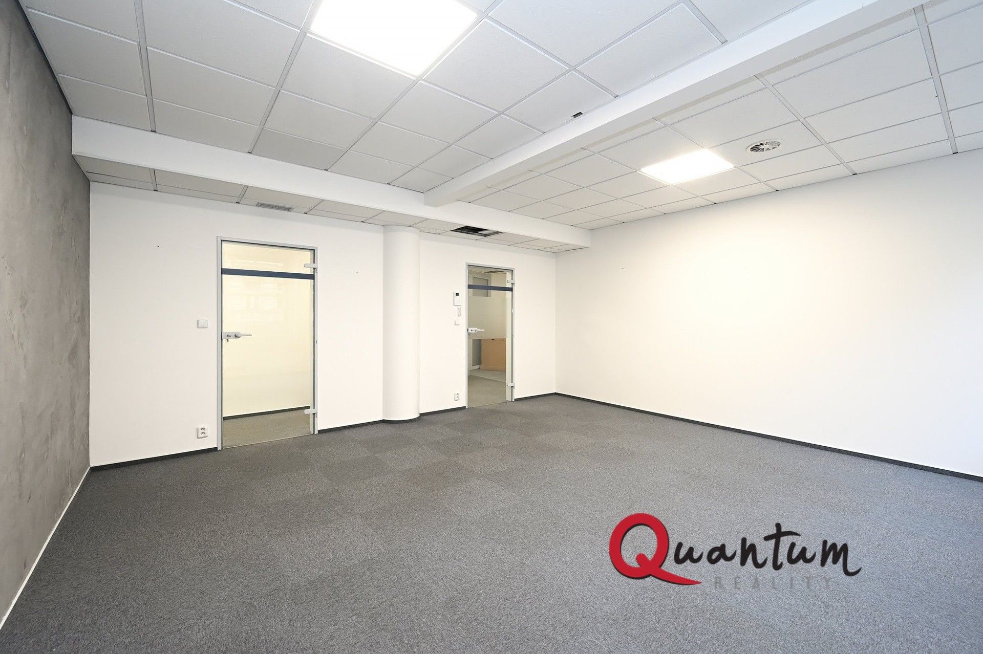 Pronájem kancelář - Šafaříkova, Praha, 29 m²