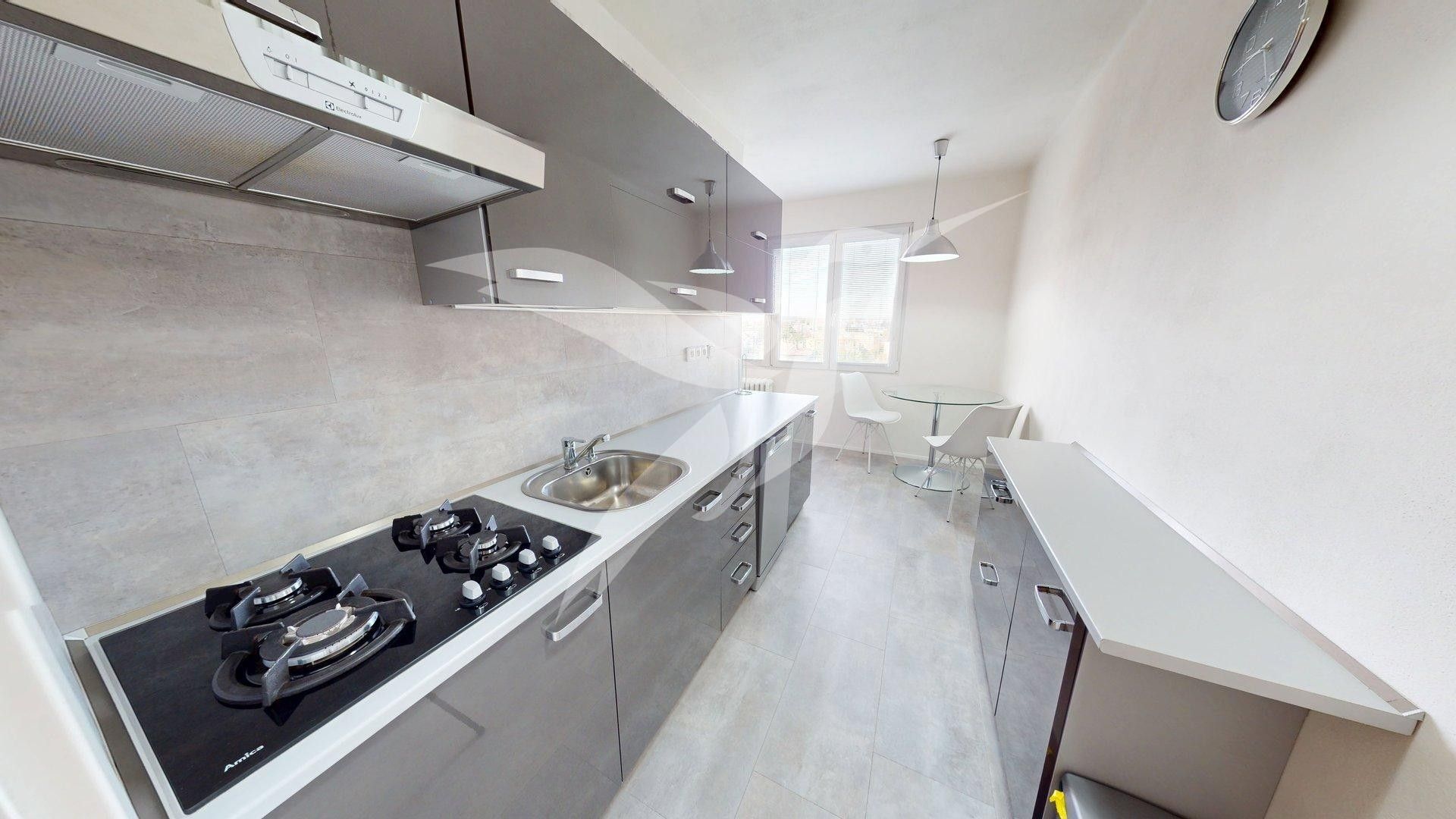 Byt 2+1 · 58 m² · Na Dlouhých 956, Plzeň Doubravka - 4