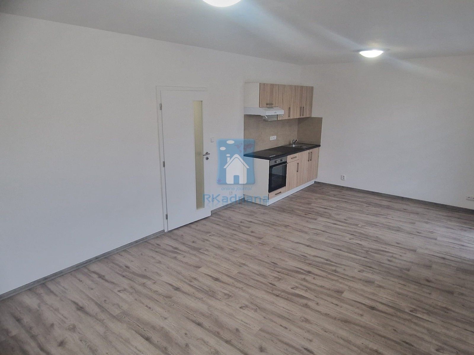 Pronájem byt 1+kk - Železniční, Plzeň, 44 m²