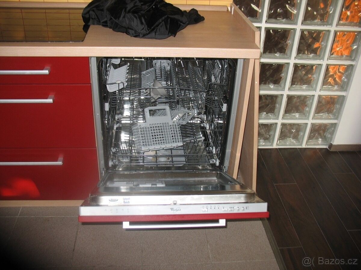 Pronájem byt 1+1 - Argentinská, Praha, 35 m²