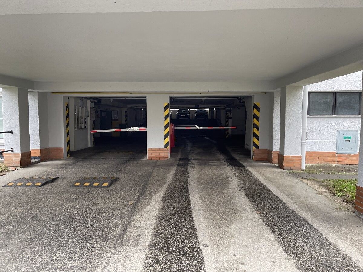 Prodej garáž - Brno, 616 00