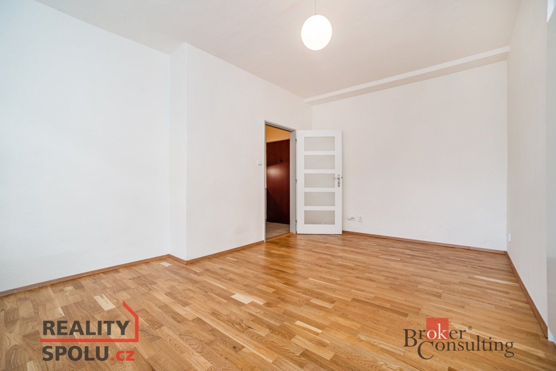 Pronájem byt 1+kk - Levá, Praha, 26 m²