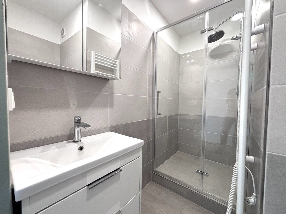 Byt 2+1 · 61 m² · Adelova, Plzeň - 3
