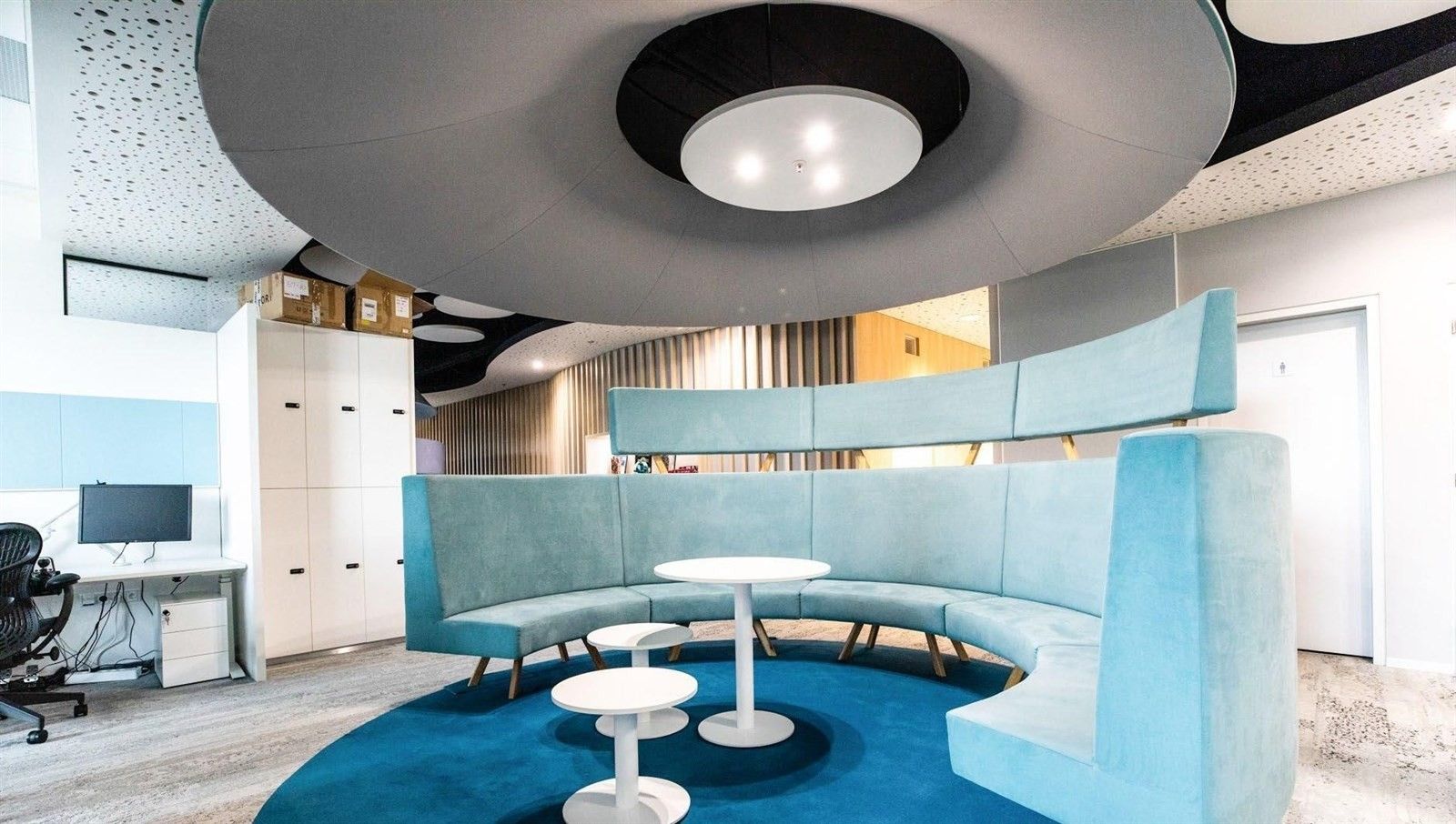 Pronájem kancelář - Olbrachtova, Praha, 902 m²