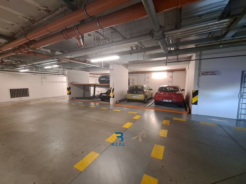 Nemovitost · 10 m² · Praha - Dejvice, okres Praha 6, Hlavní město Praha - 4