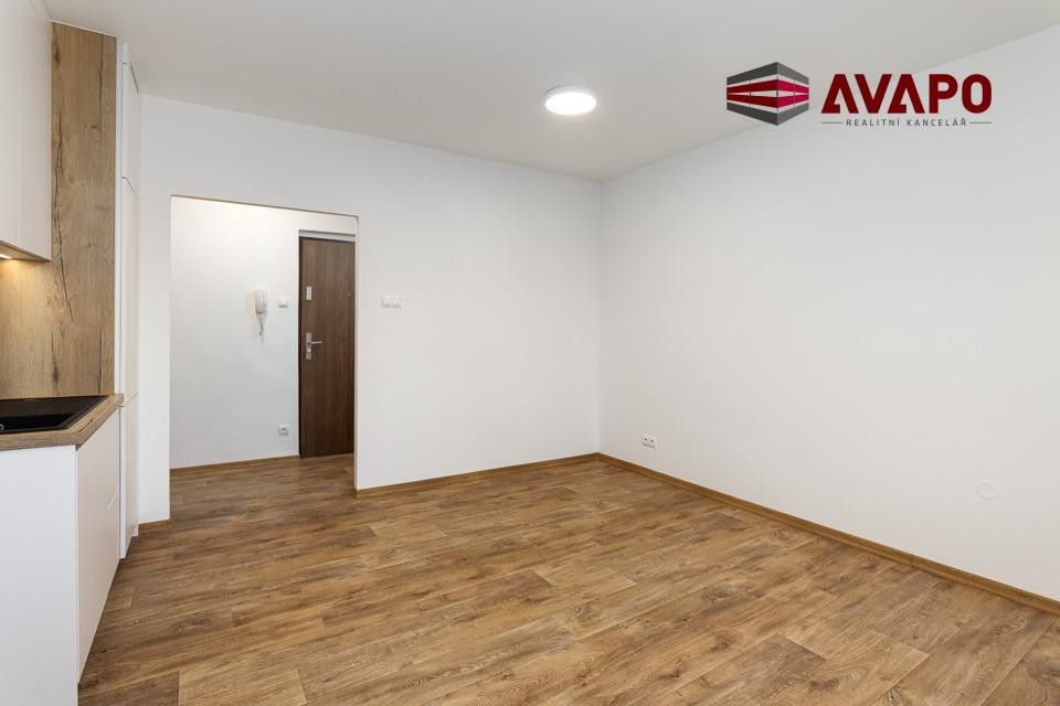 Pronájem byt 2+kk - Válečkova, Opava, 35 m² - 5
