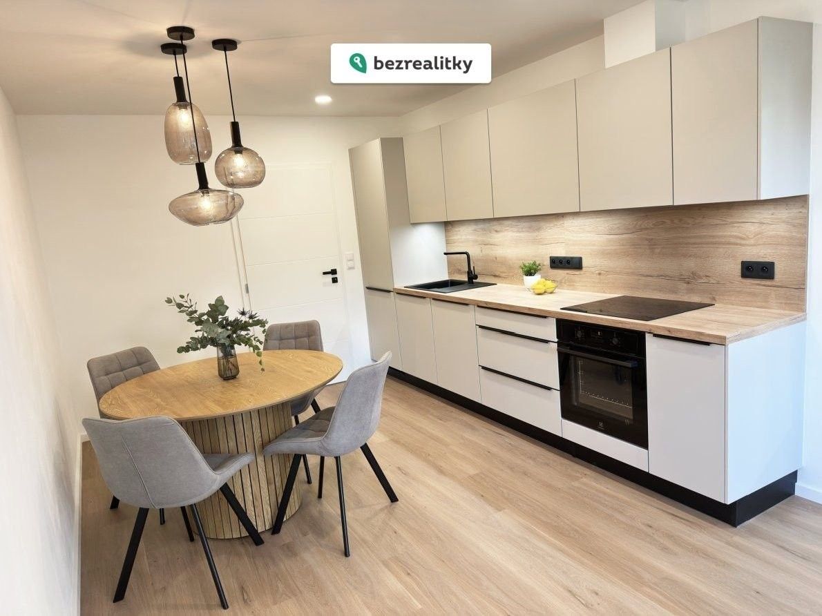 4+kk, V Bažantnici, Kladno, 67 m²