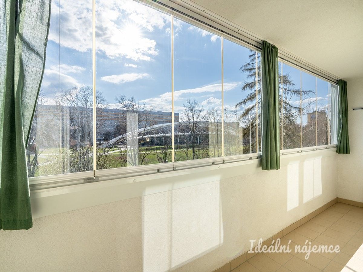 Pronájem byt 2+kk - Jablonecká, Praha, 43 m²