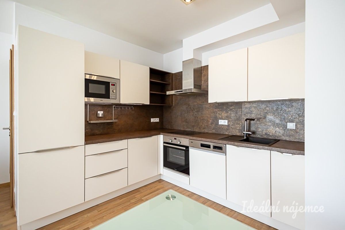 2+kk, Walterovo náměstí, Praha, 52 m²