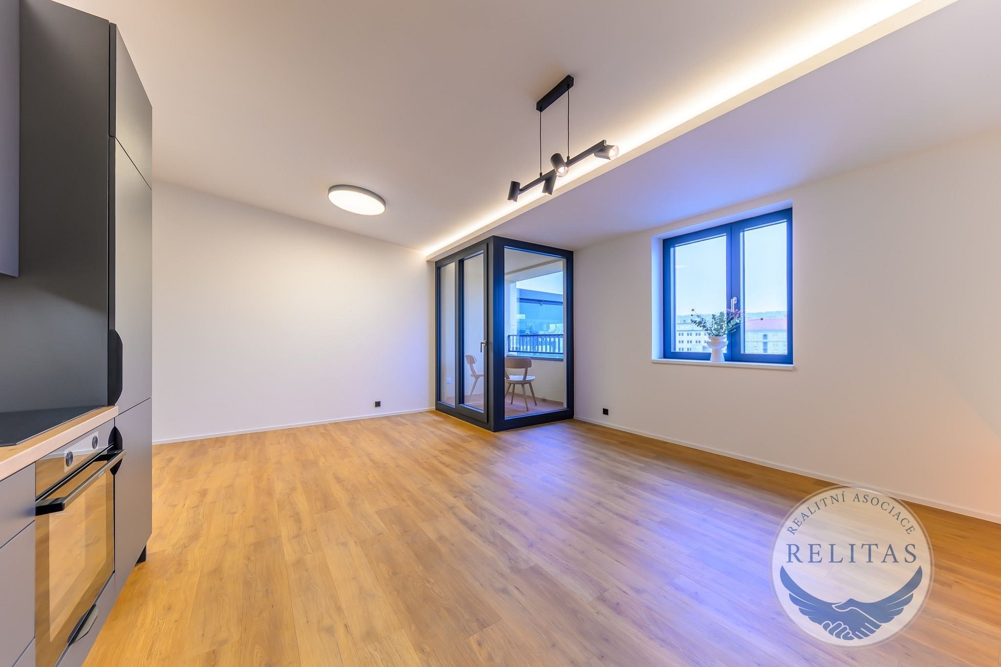 2+kk, Světova, Praha, 70 m²