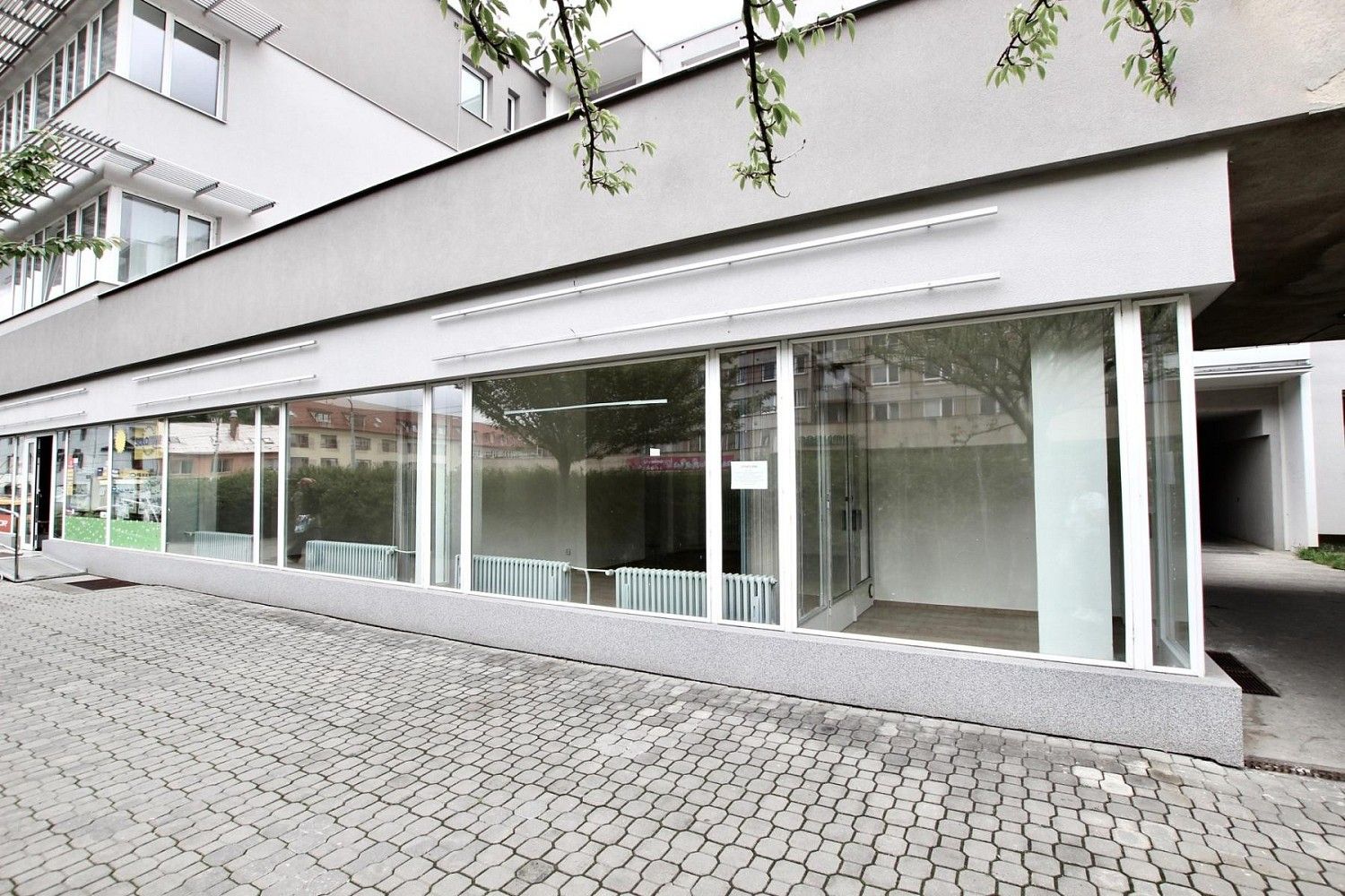 Obchodní prostory, Dlouhá, Zlín, 93 m² - 1
