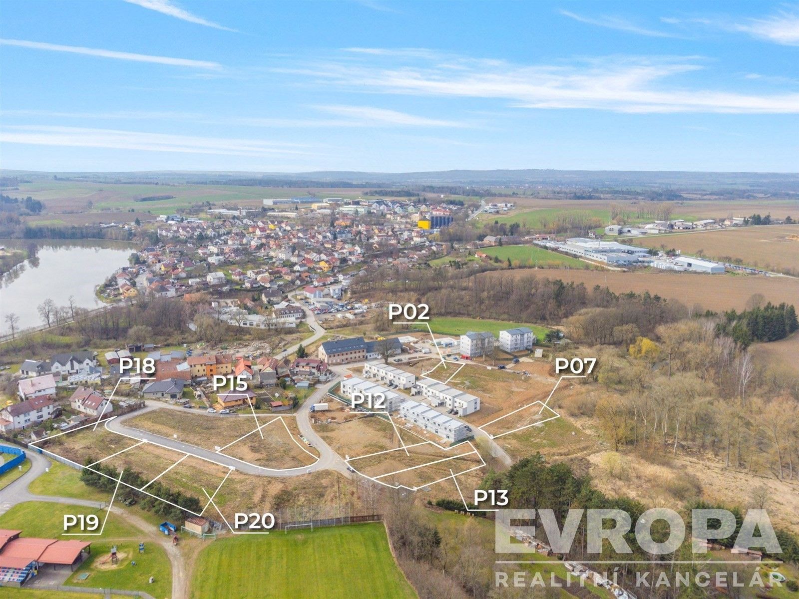 Pozemek pro bydlení, 742 m²