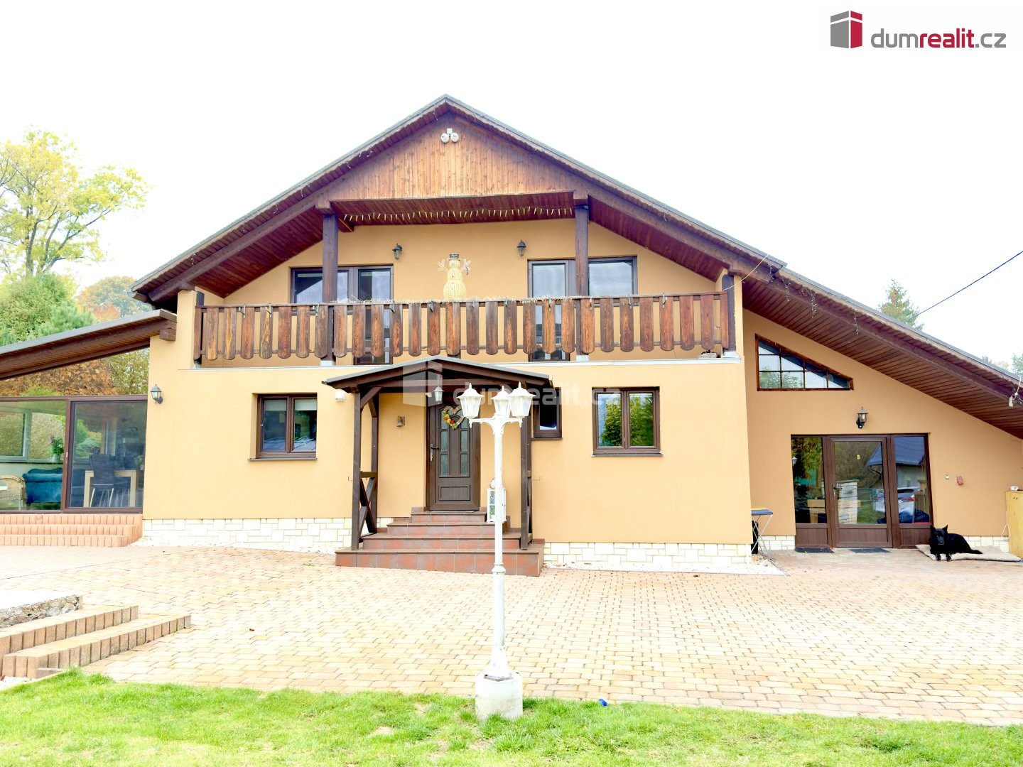Casa, 220 m², terreno 4215 m²