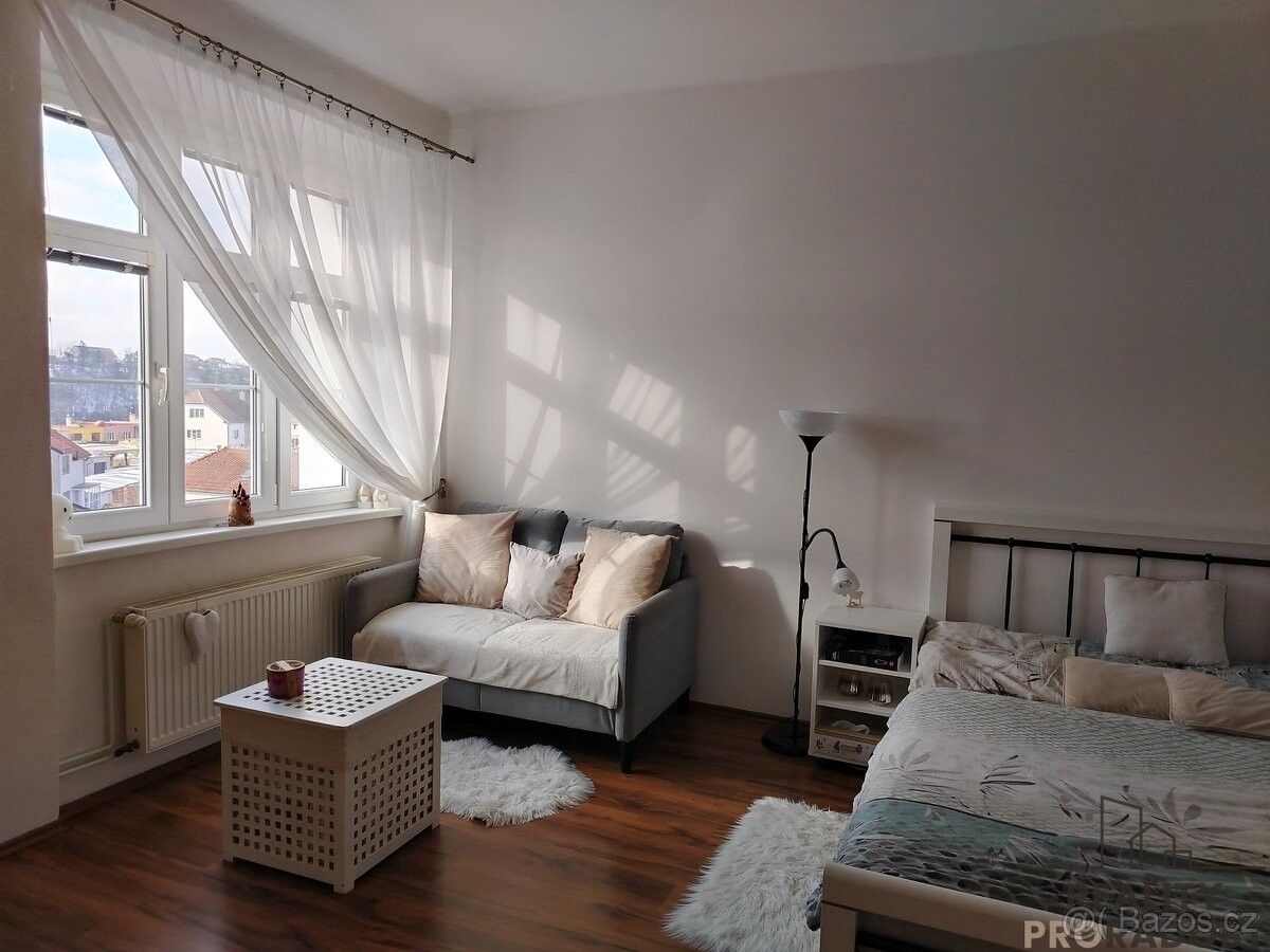 Pronájem byt - Znojmo, 669 02