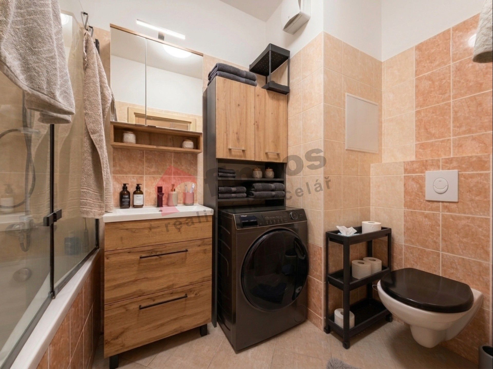 Byt 2+kk · 52 m² · Farkašova  , Praha Kyje - 4