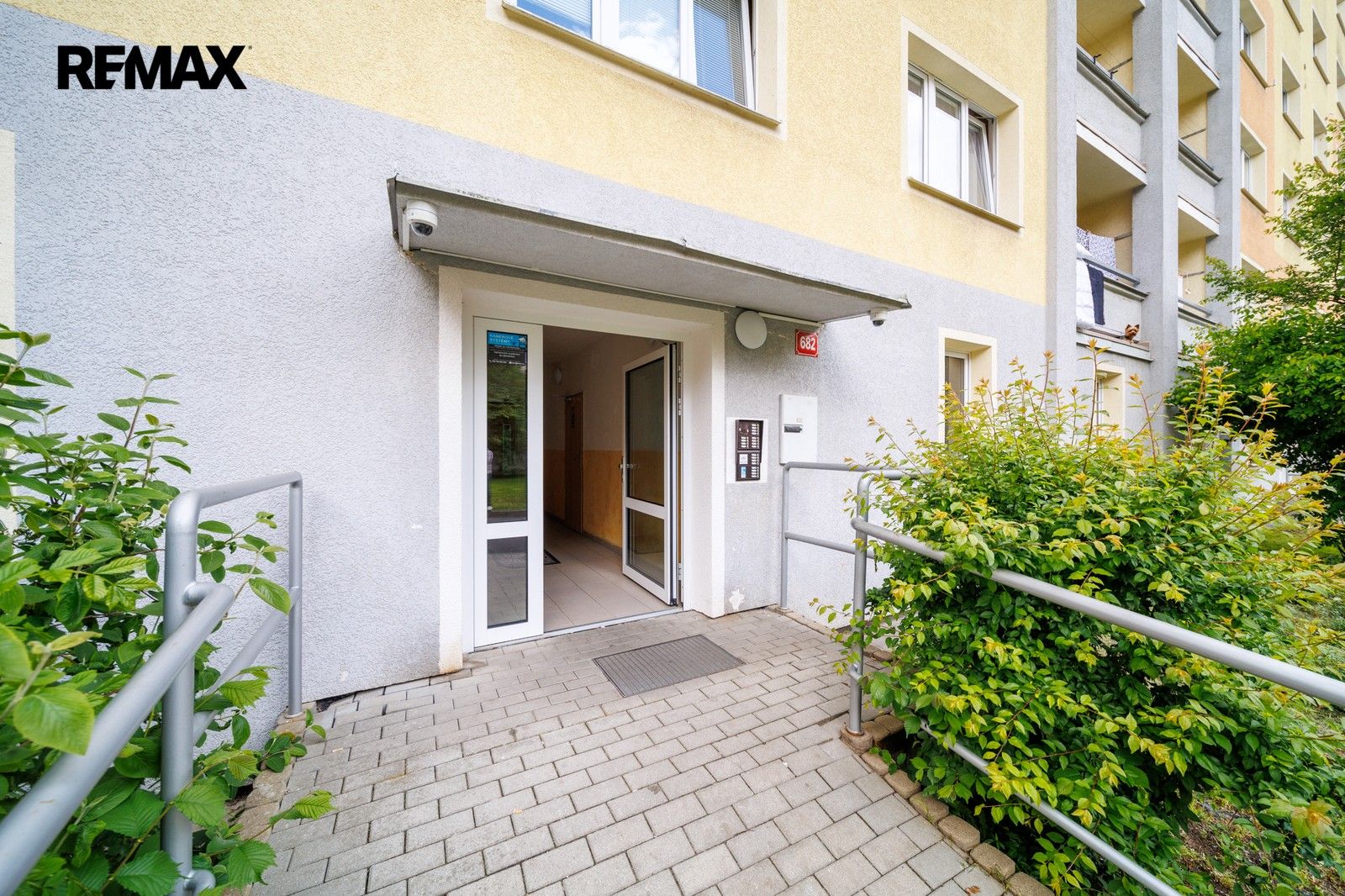 Prodej byt 3+1 - Obránců míru 682, Chodov, 52 m² - 2