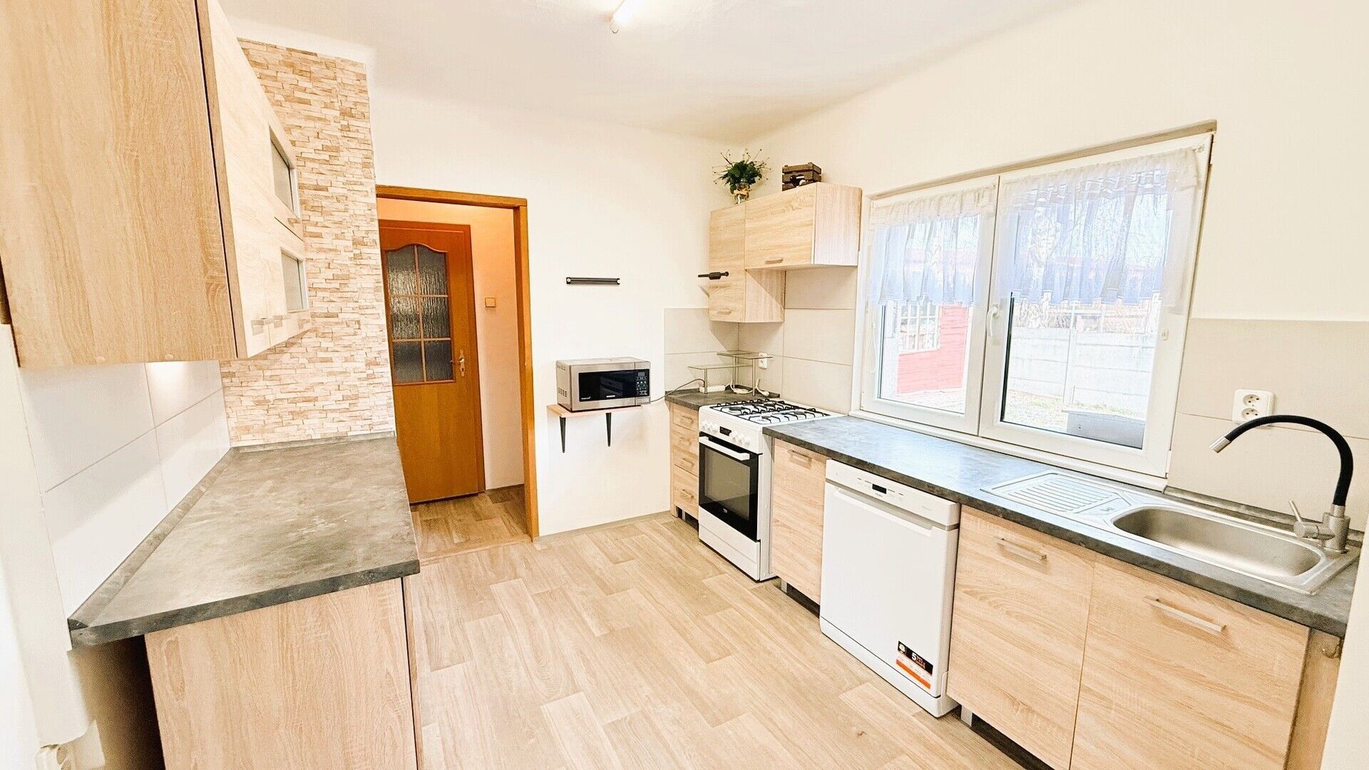 Pronájem byt 2+1 - Velké Přítočno, 63 m²