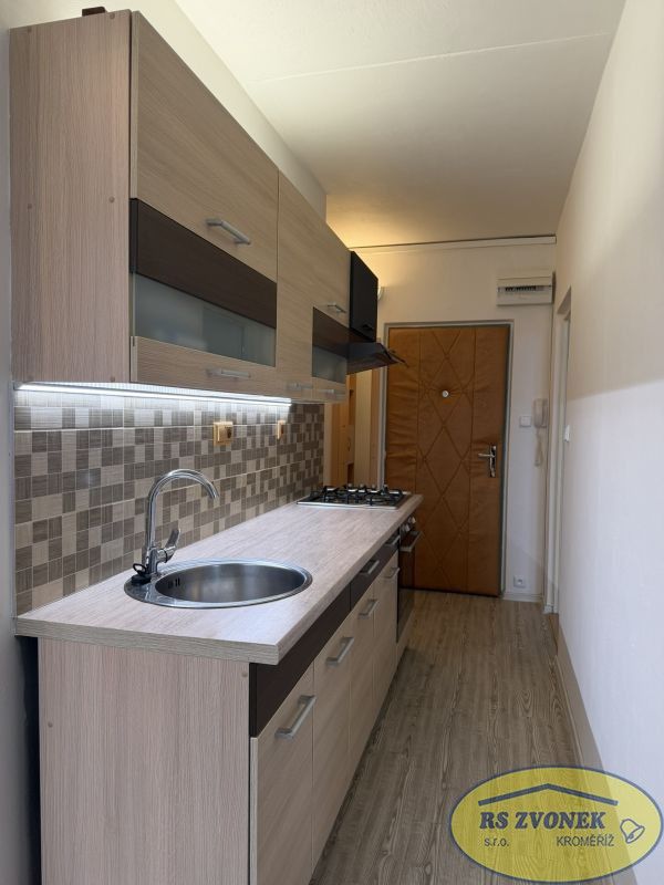 Pronájem byt 1+1 - Spáčilova, Kroměříž, 37 m²