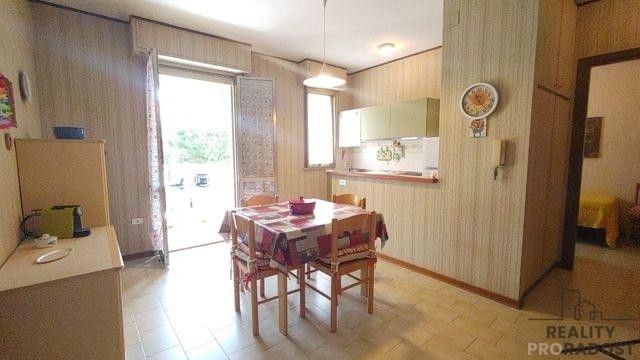 Prodej byt - 987 66, Zahraničí