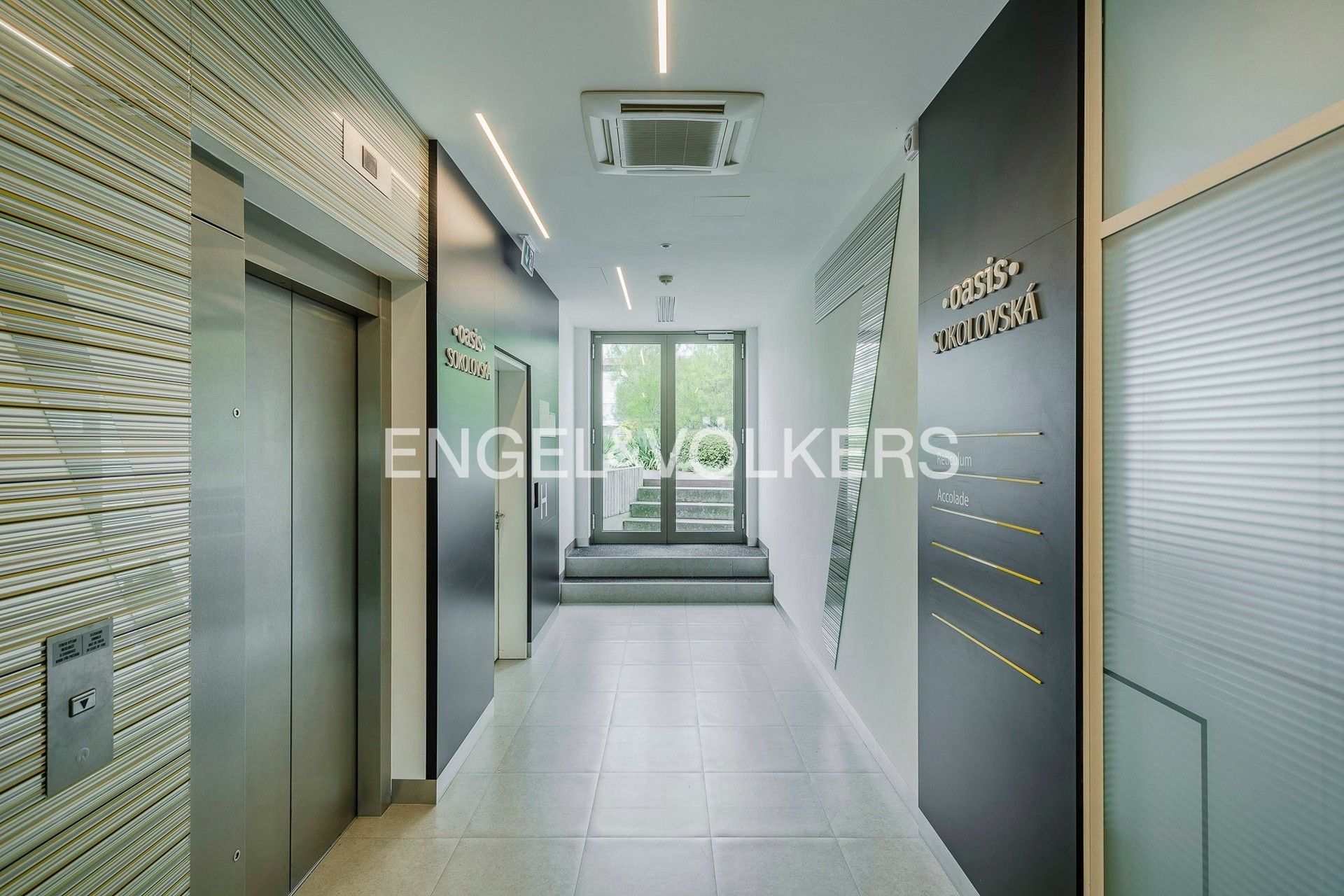 Pronájem kancelář - Sokolovská, Praha, 311 m²