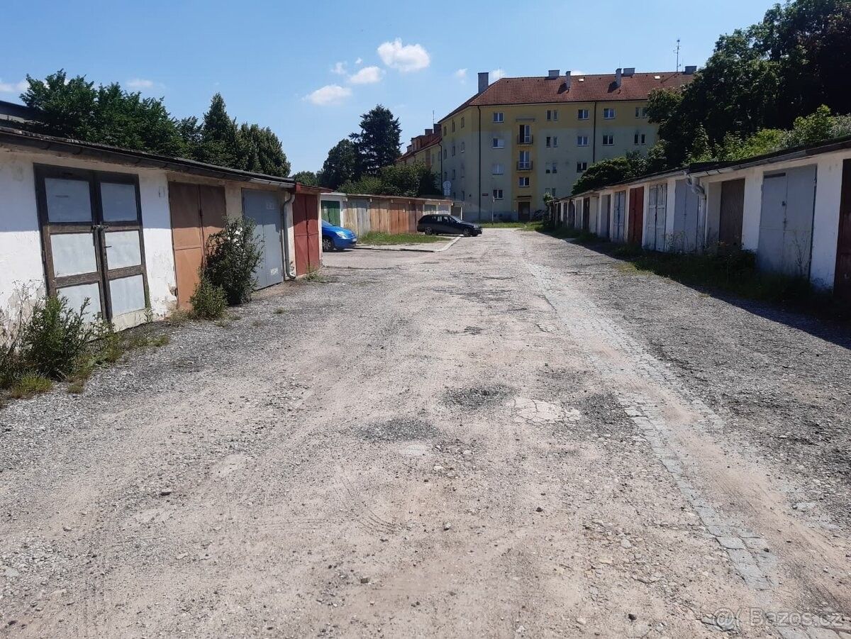 Garáže, České Budějovice, 370 01 - 2