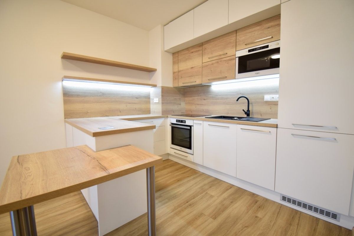 Pronájem byt 2+kk - Šlapanice, Brno-venkov, 50 m²