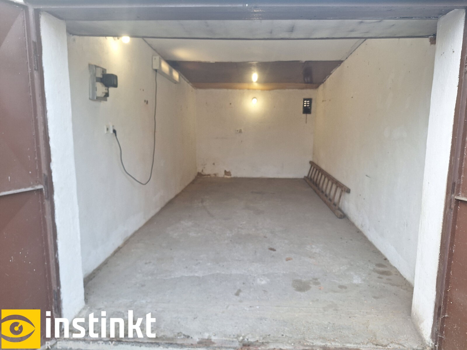 Garáž, 19 m²