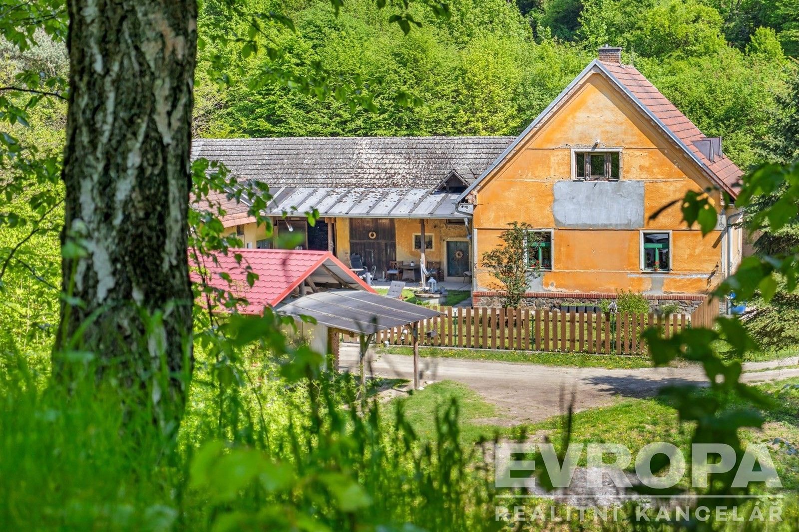 Rodinné domy, Jílové u Prahy Studené, 300 m² - 1