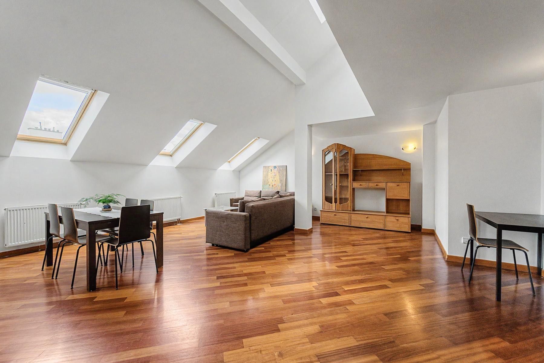 Byt 3+kk · 106 m² · Italská, Praha - 4