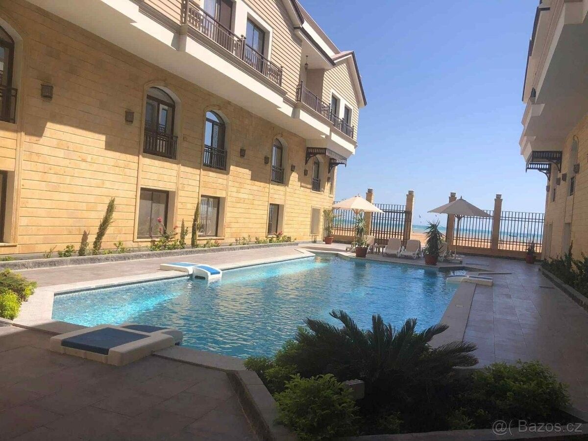 Byty, 987 66, Zahraničí