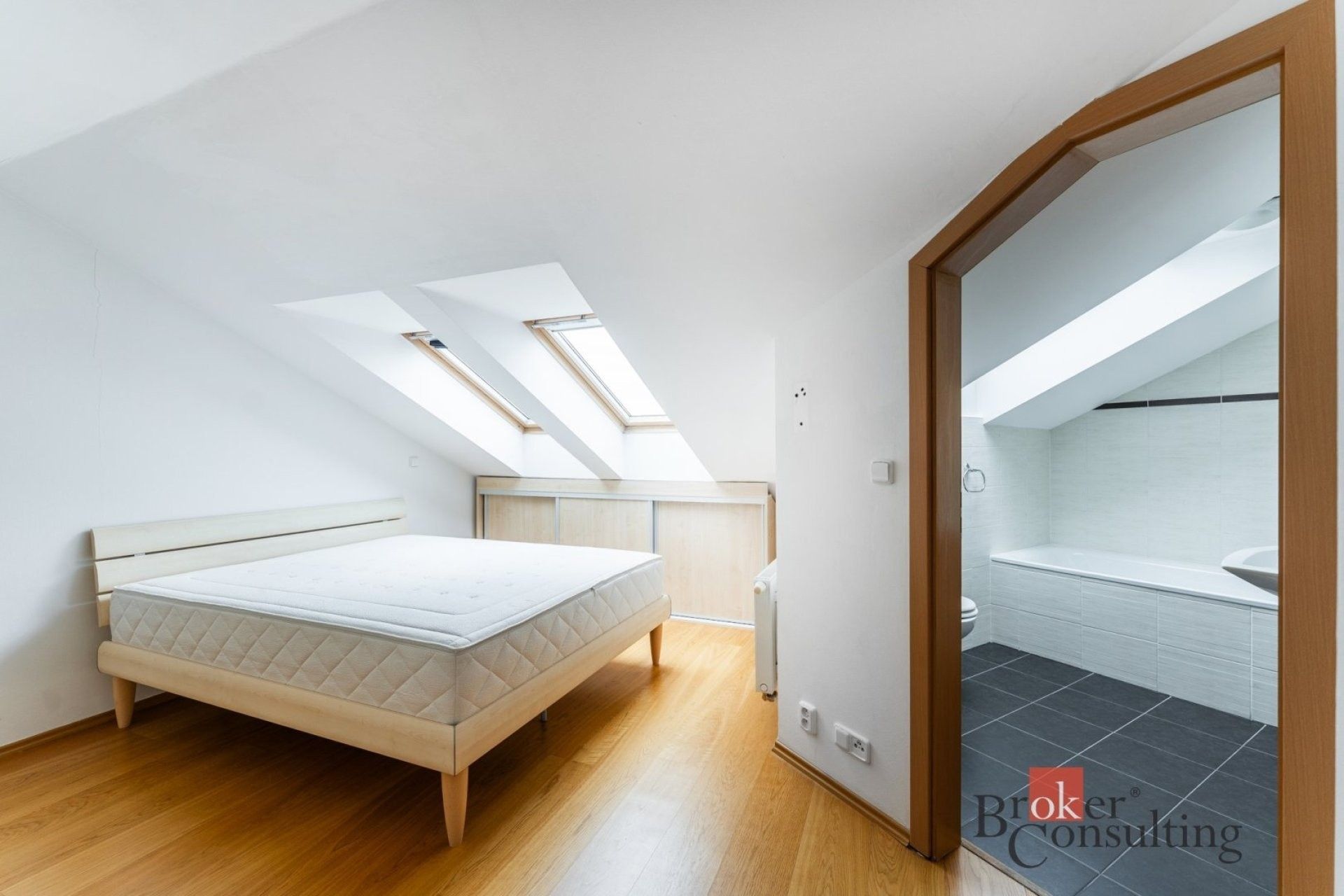 Prodej byt 3+kk - Suchdolské náměstí, Praha, 101 m² - 5