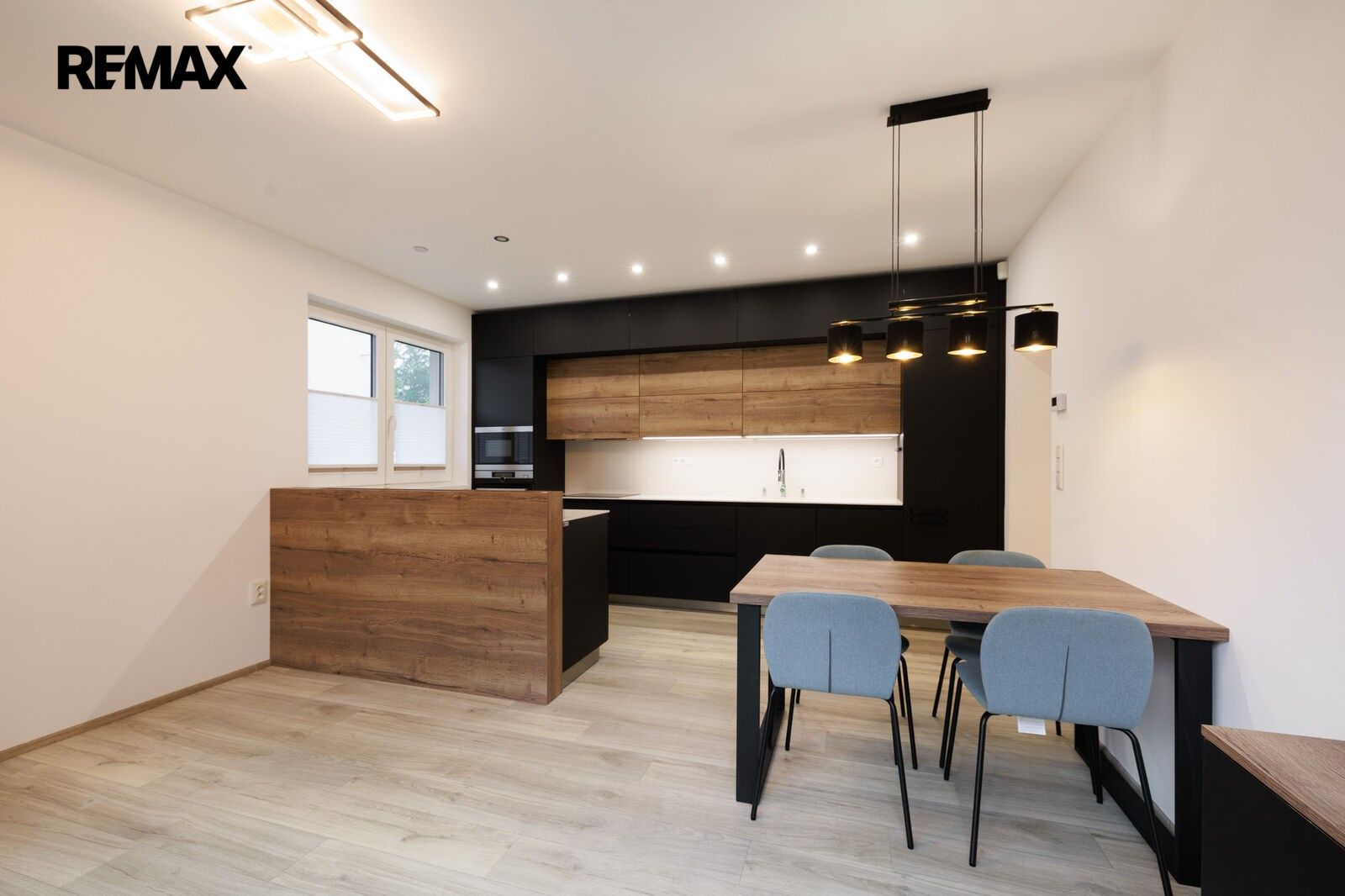 3+kk, Husova, Hronov, 71 m² - 1
