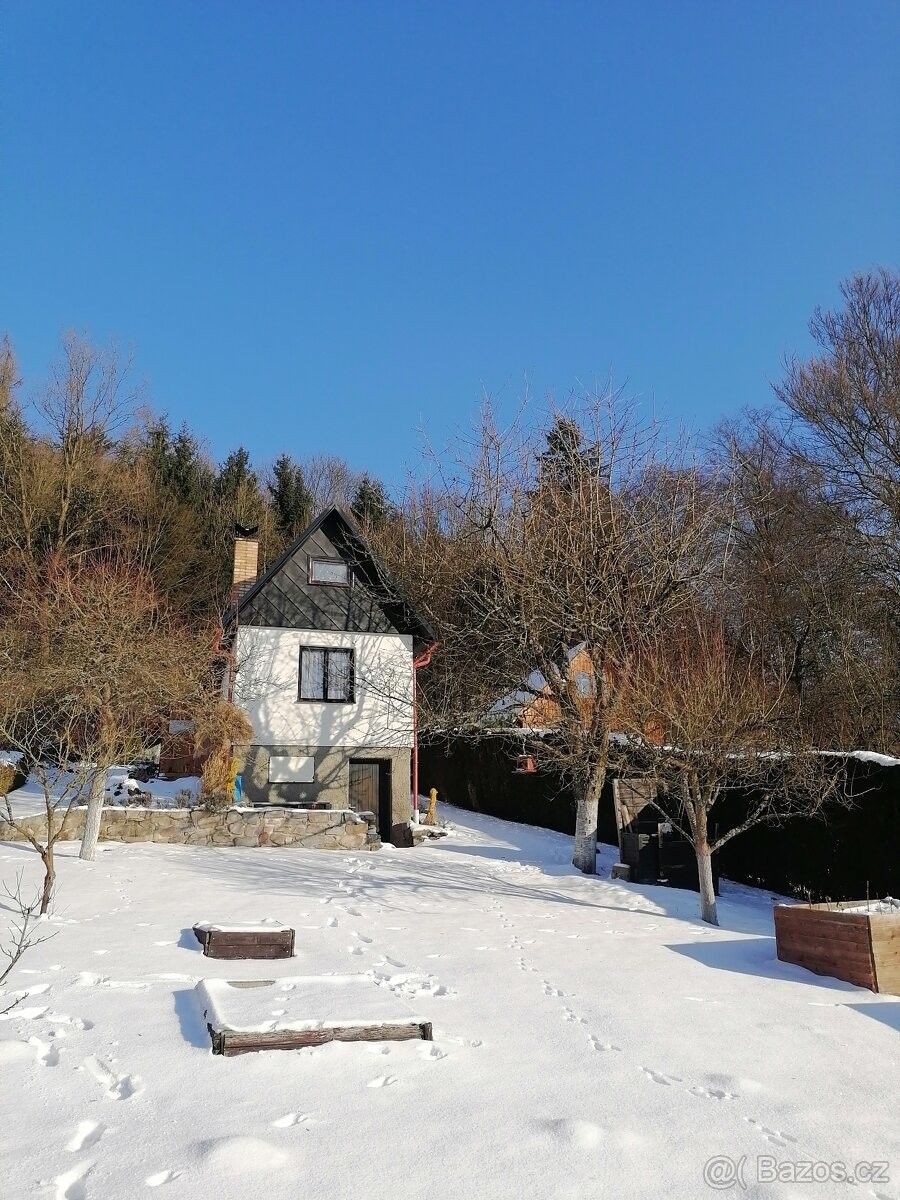 Chaty, Záchlumí, 561 86