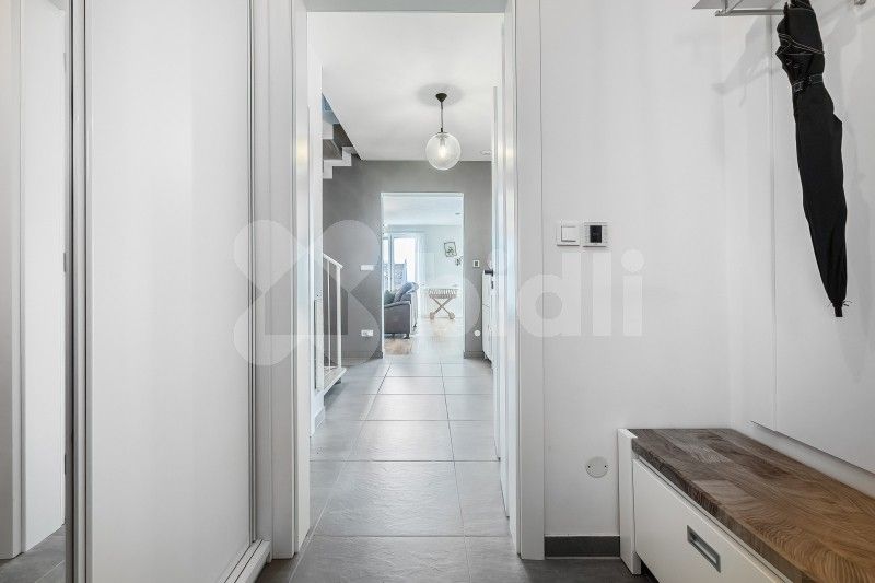 Rodinný dům · 172 m² · U Hostavického potoka 931, Praha Hostavice - 3