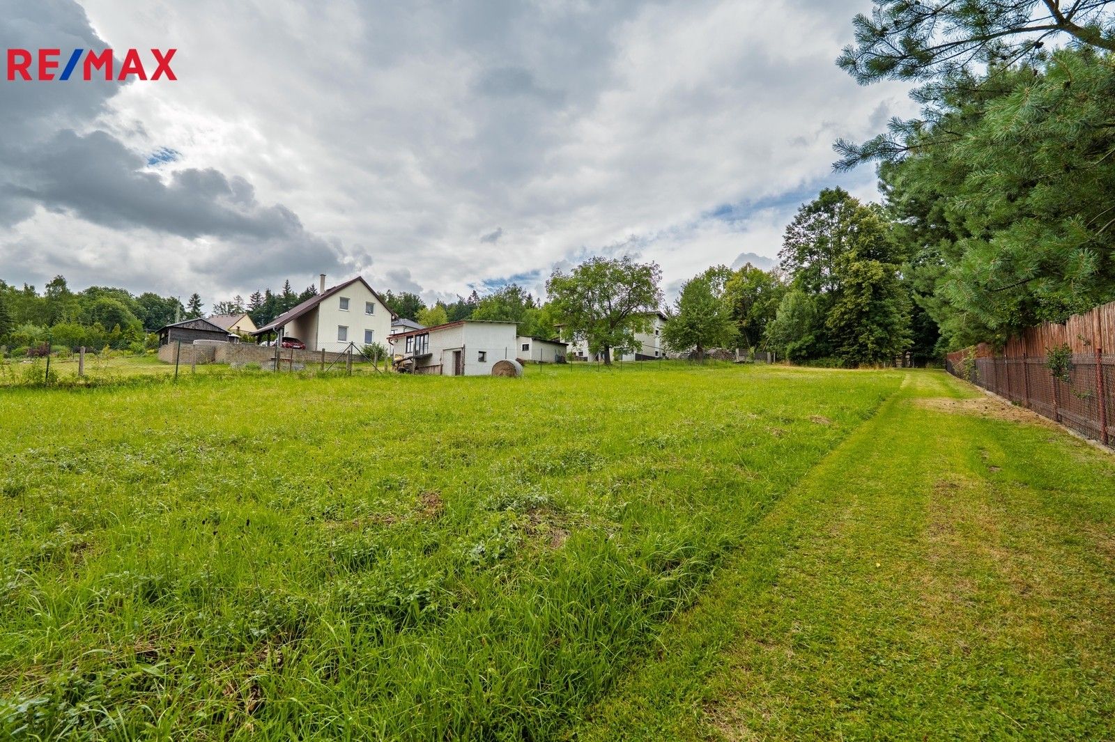 Prodej pozemek pro bydlení - Jince, 908 m²