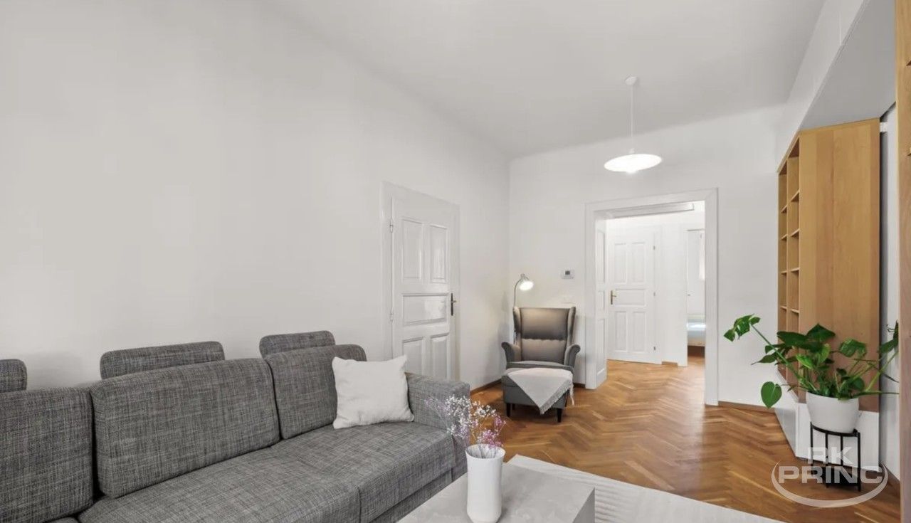 3+1, Valentinská, Praha, 90 m²