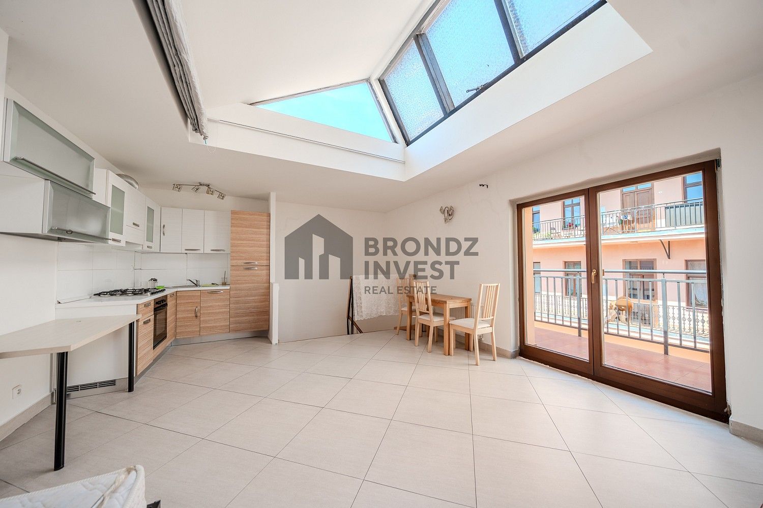2+kk, Praha - Smíchov, okres Praha 5, Hlavní město Praha, 60 m² - 2