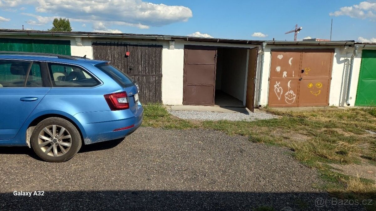 Garáže, České Budějovice, 370 01