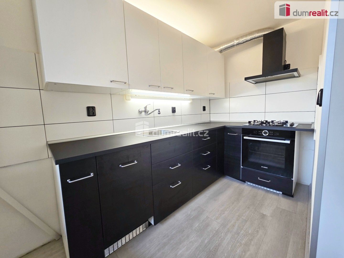 Pronájem byt 2+1 - K Červenému vrchu, Praha, 48 m²