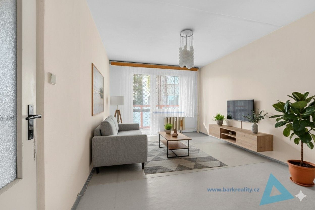 4+1, Achátová, Nová Paka, 77 m²