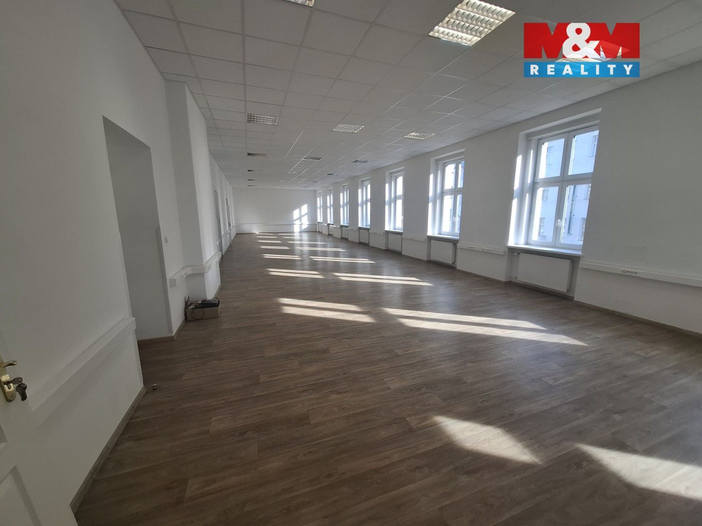 Pronájem kancelář - Opletalova, Praha, 278 m²