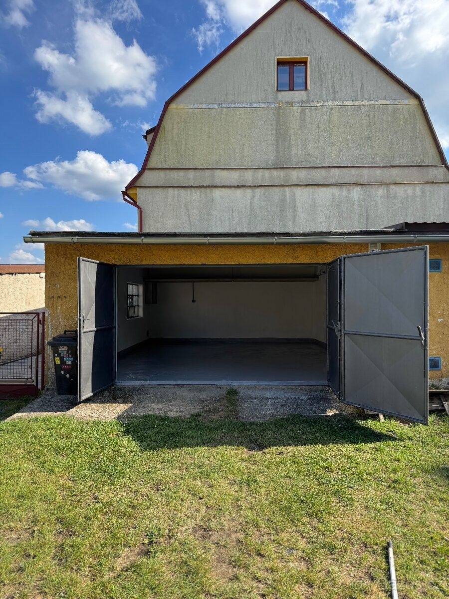 Garáže, Liberec, 460 08