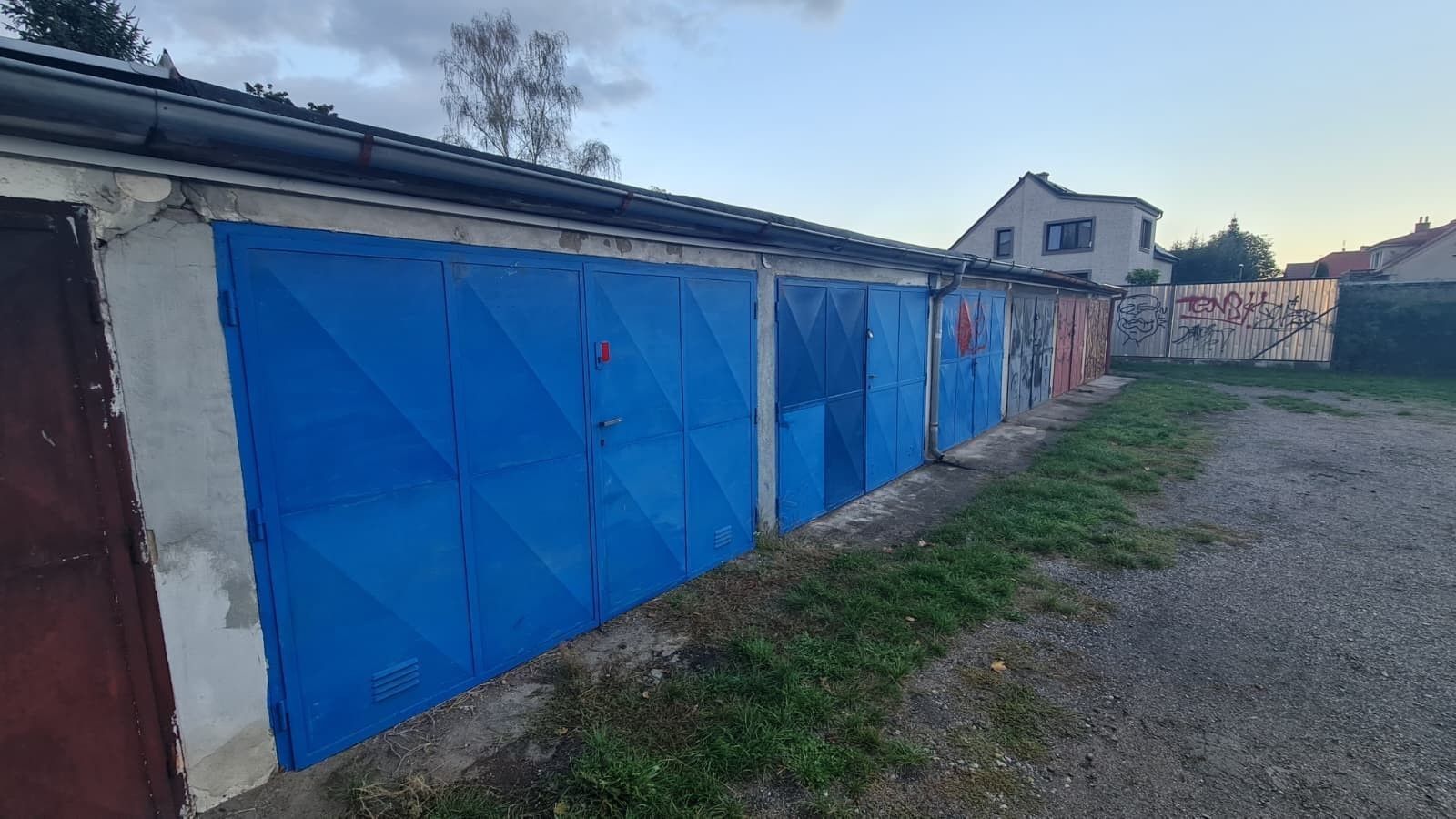 Garáže, Hradec Králové - Nový Hradec Králové, Královéhradecký kraj, 18 m² - 2