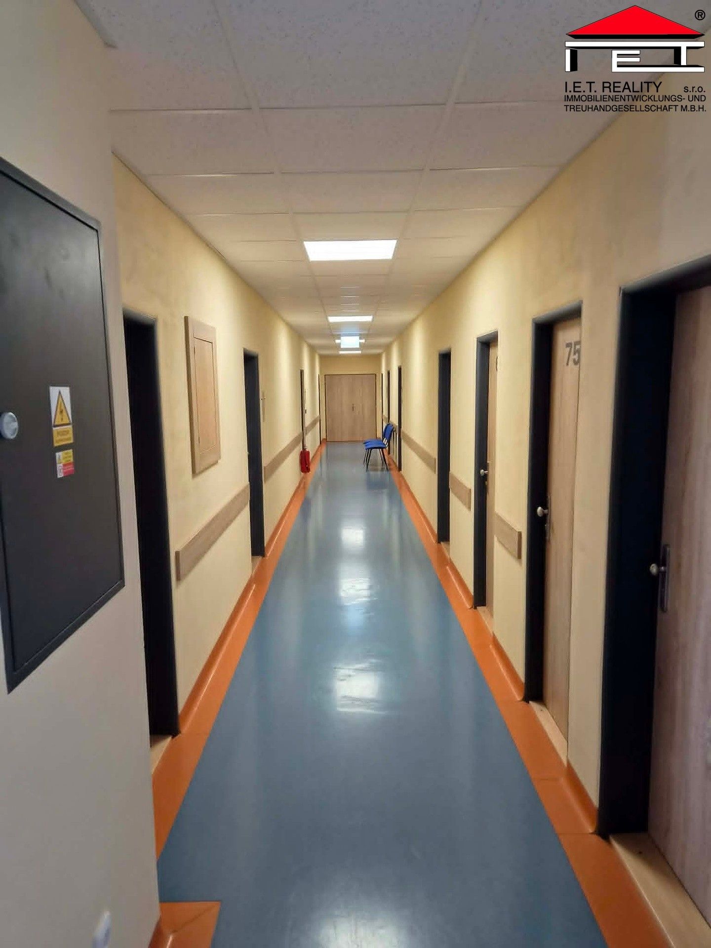 Pronájem kancelář - 8. pěšího pluku, Frýdek-Místek, 26 m² - 5